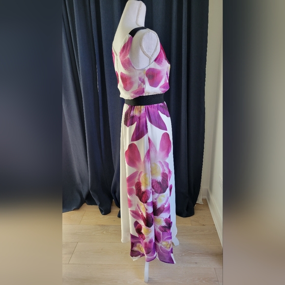 EXPRESS | Floral Maxi Dress - Picture 7 of 13